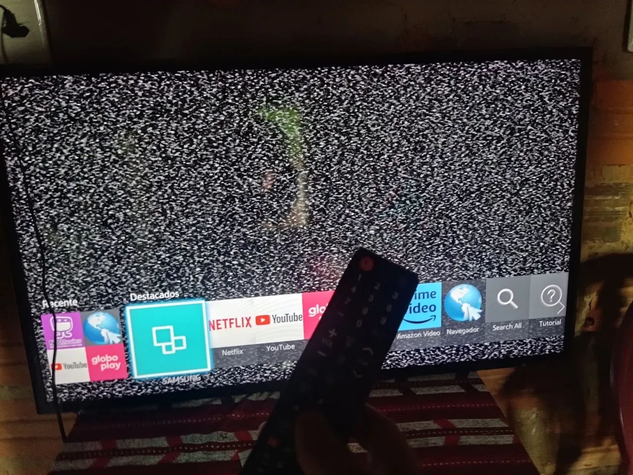 Vendo televisão Samsung smart 40 polegadas - Foto 2