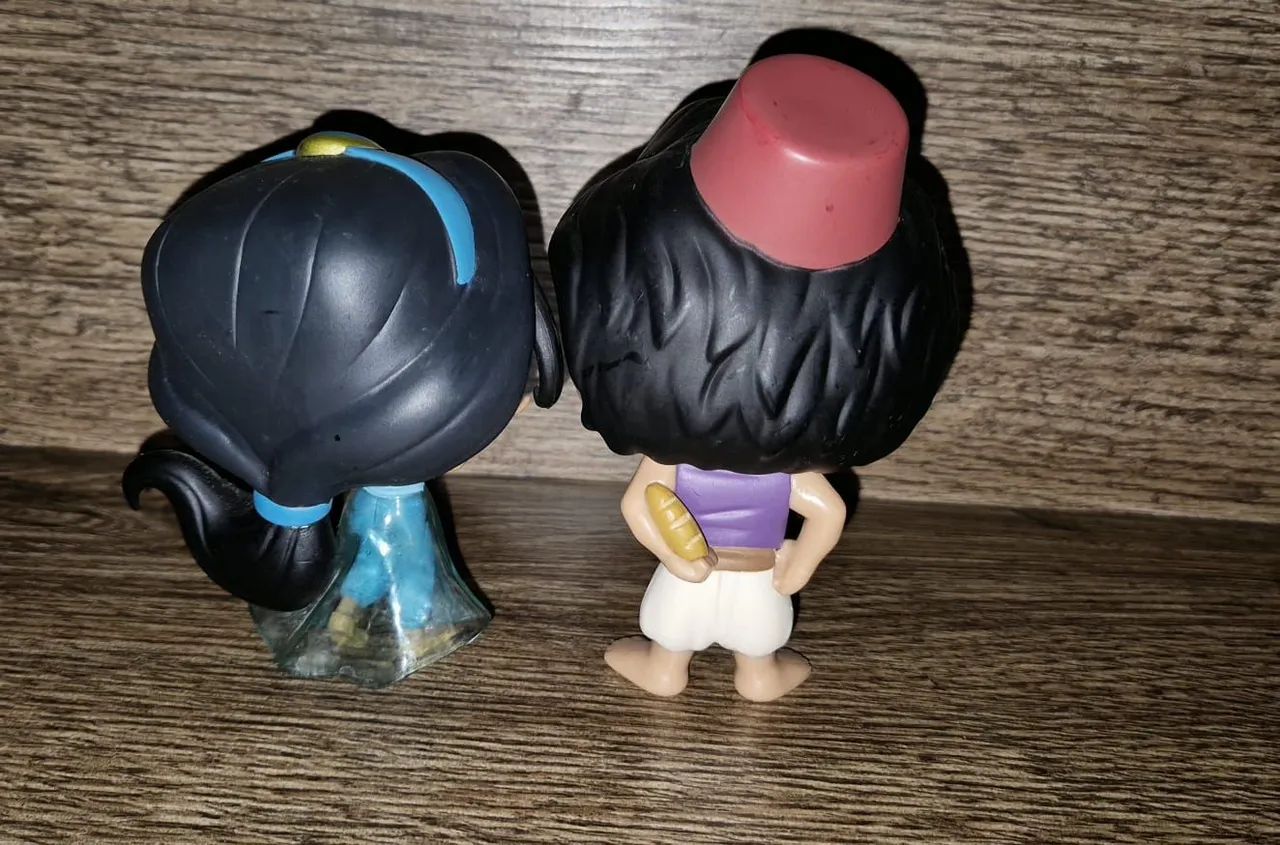 Par de Funko Pop Jasmine e Aladdin (Loose) - Foto 2