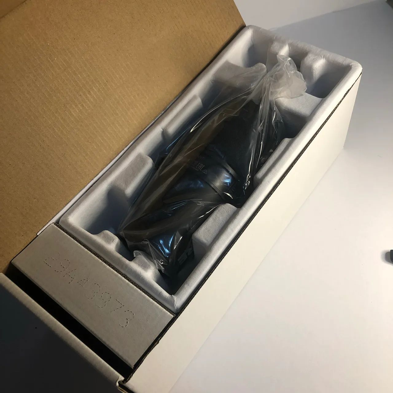 Microfone Condensador Shure MV7 - Foto 4
