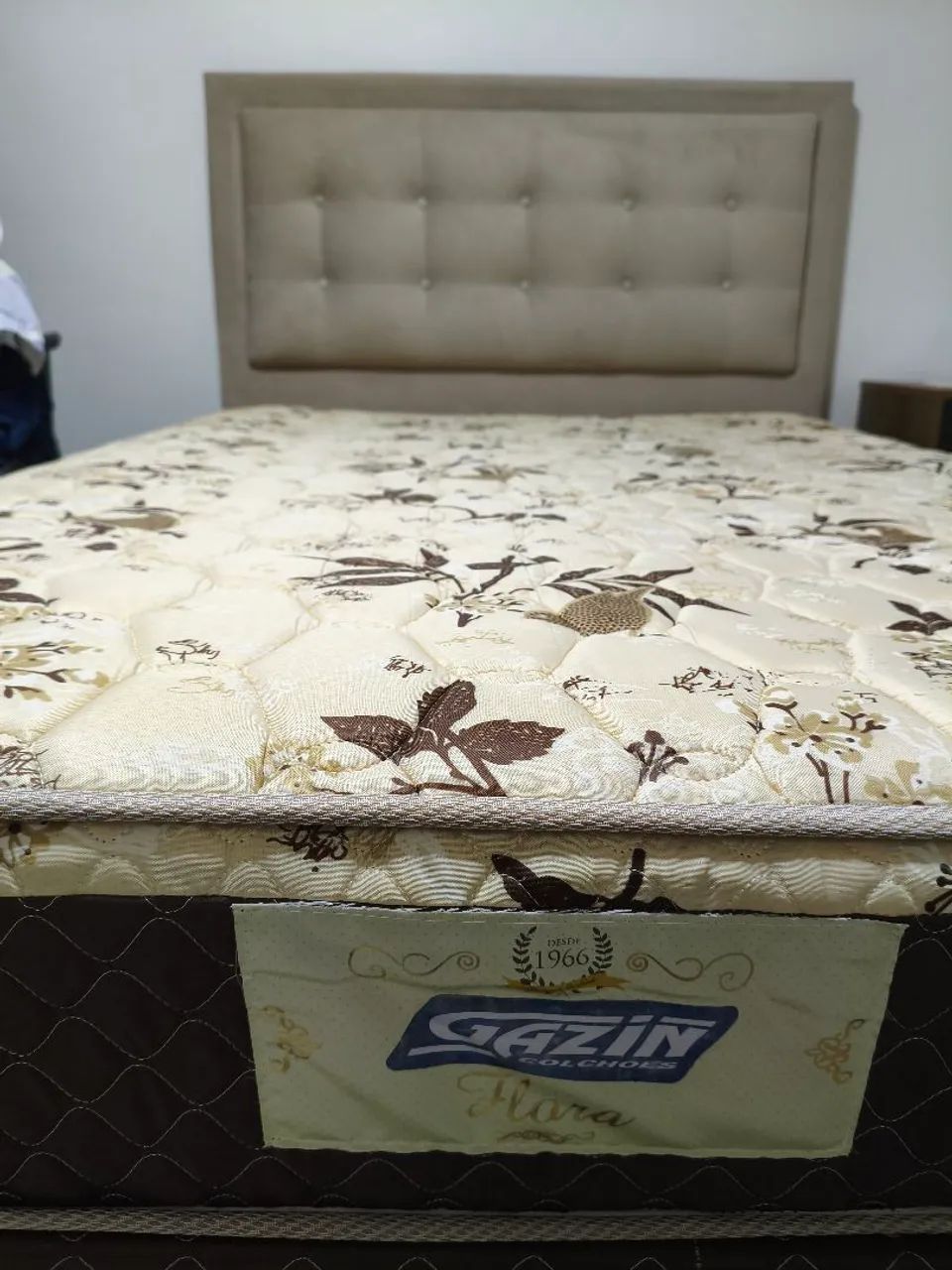 CAMA BOX GAZIN COM CABECEIRA 