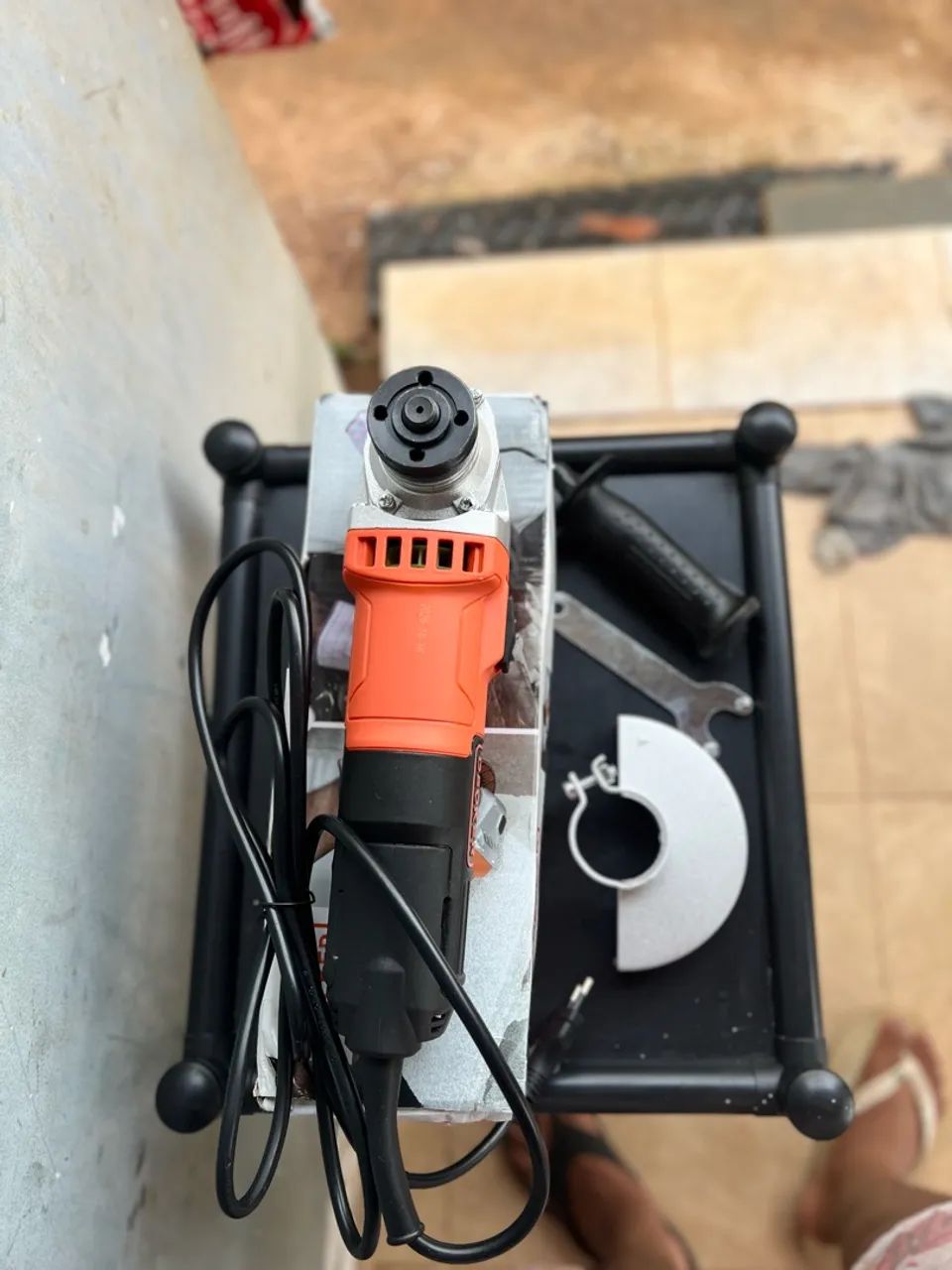  ESMERILHADEIRA ANGULAR BLACK+DECKER G650 ? - Foto 2