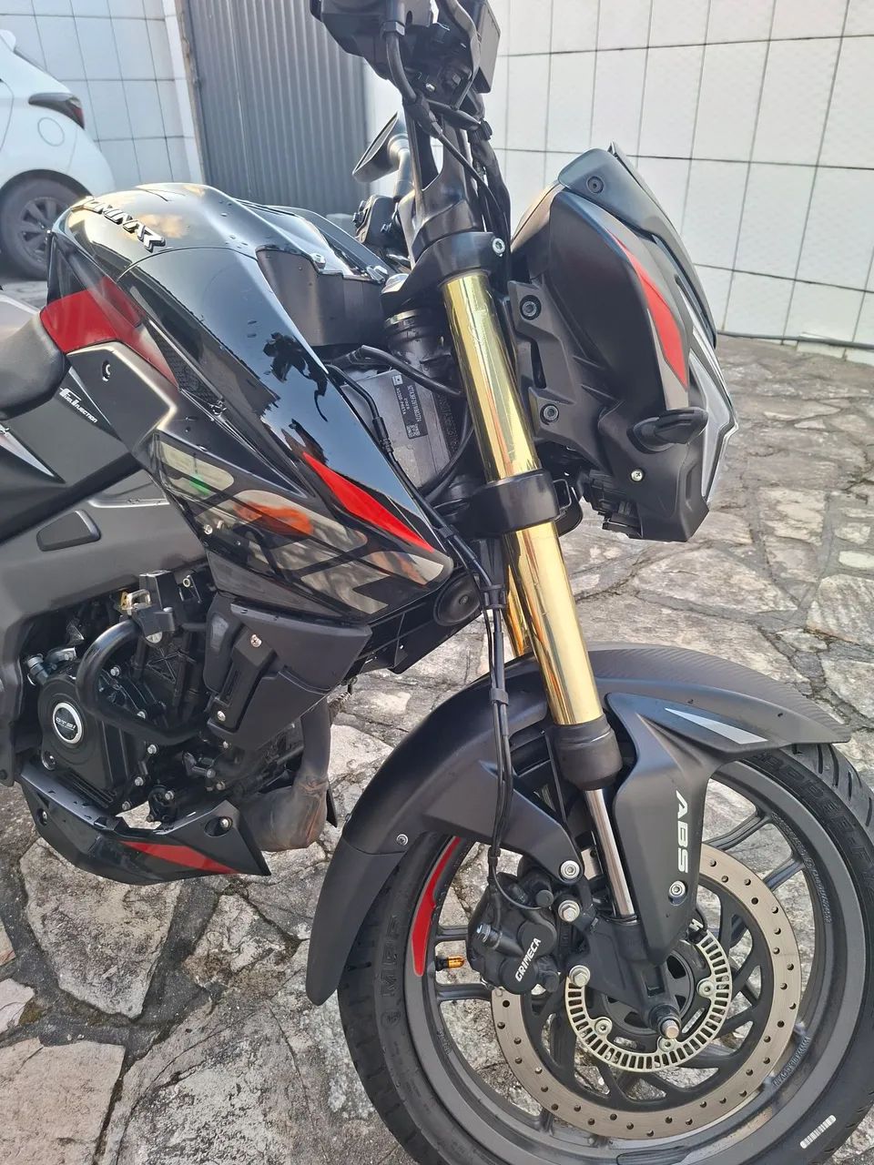 Bajaj Dominar NS200  - Foto 2