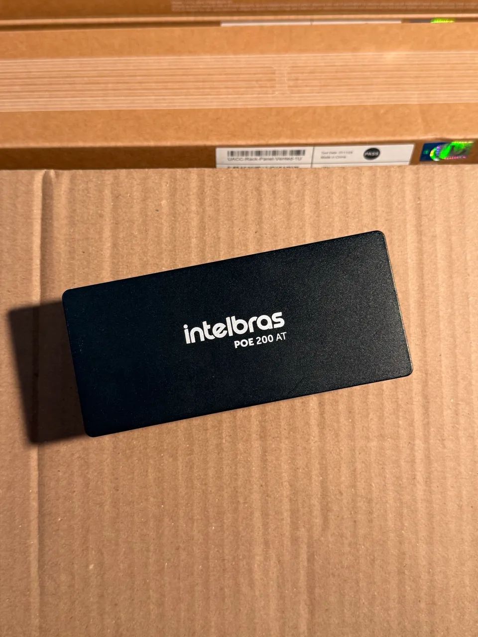 Injetor PoE Intelbras 200 AT Gigabit 30W - Excelente Estado