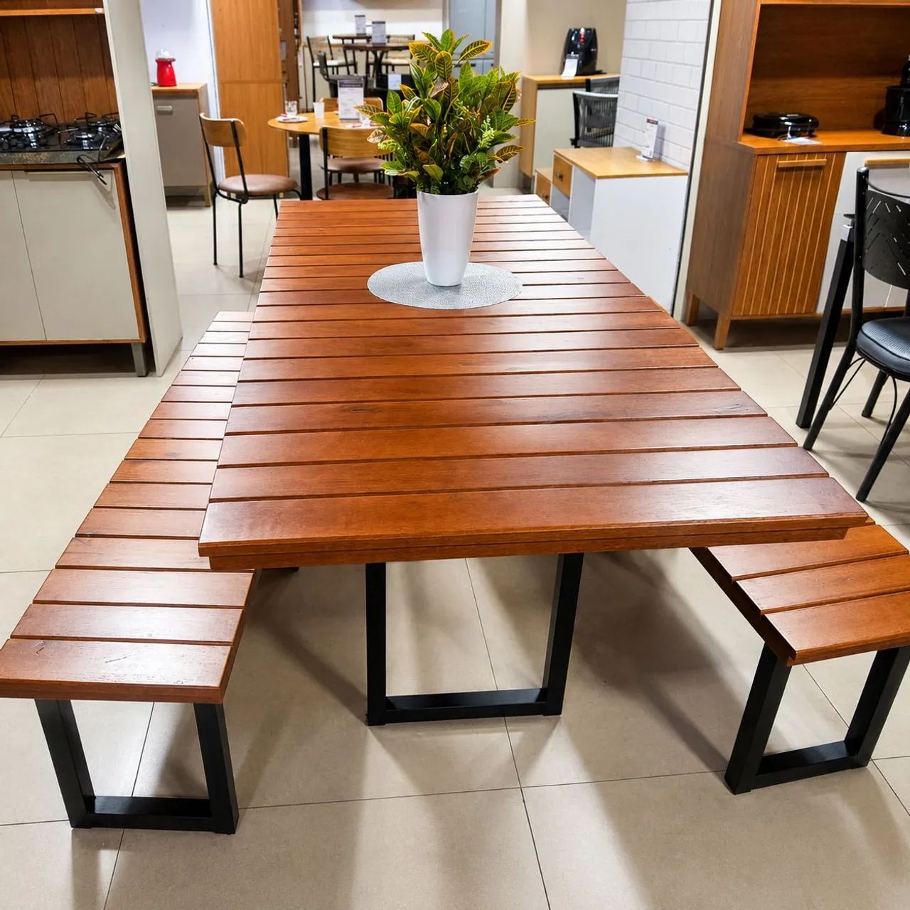 Mesa Itália com 2 banco 