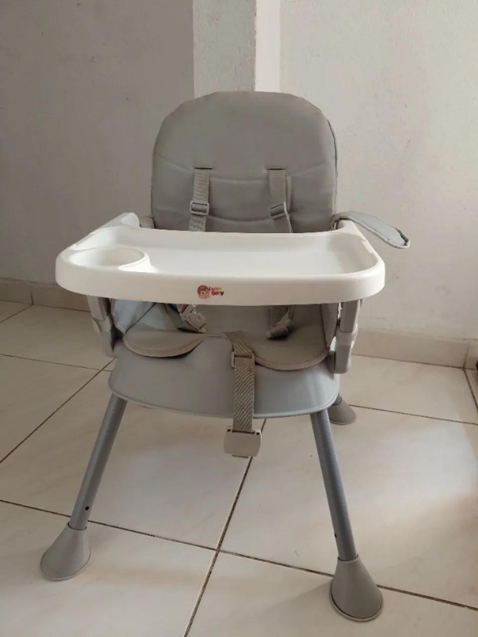 Cadeirinha de alimentação 