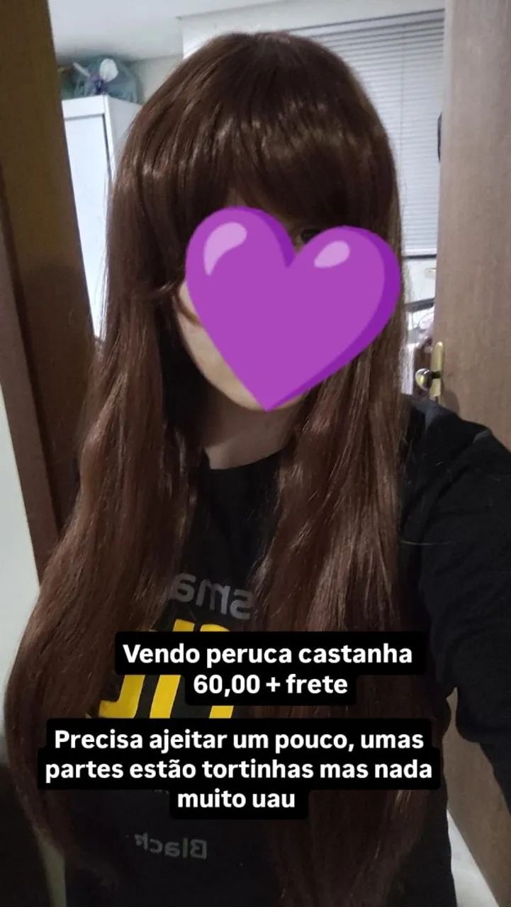 Peruca castanha para cosplay