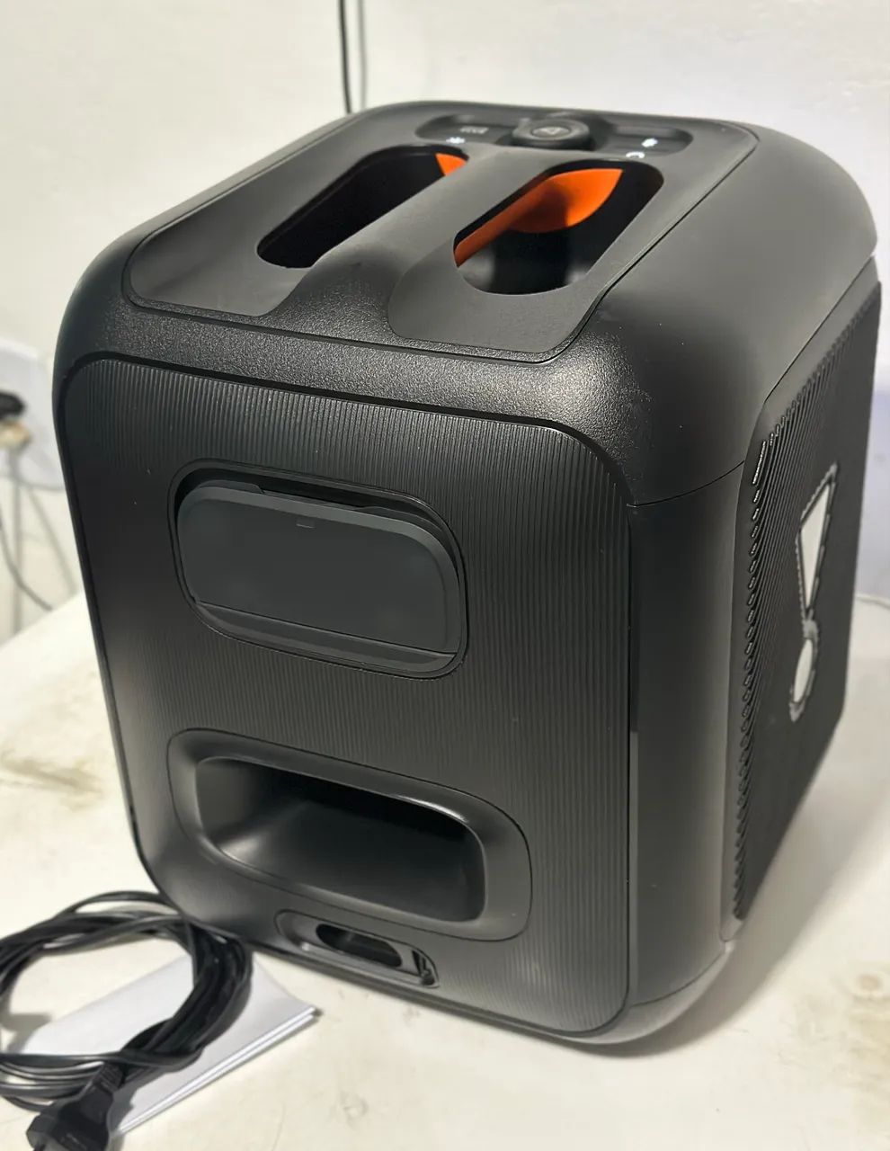 Jbl encore essencial 422080256819875842
