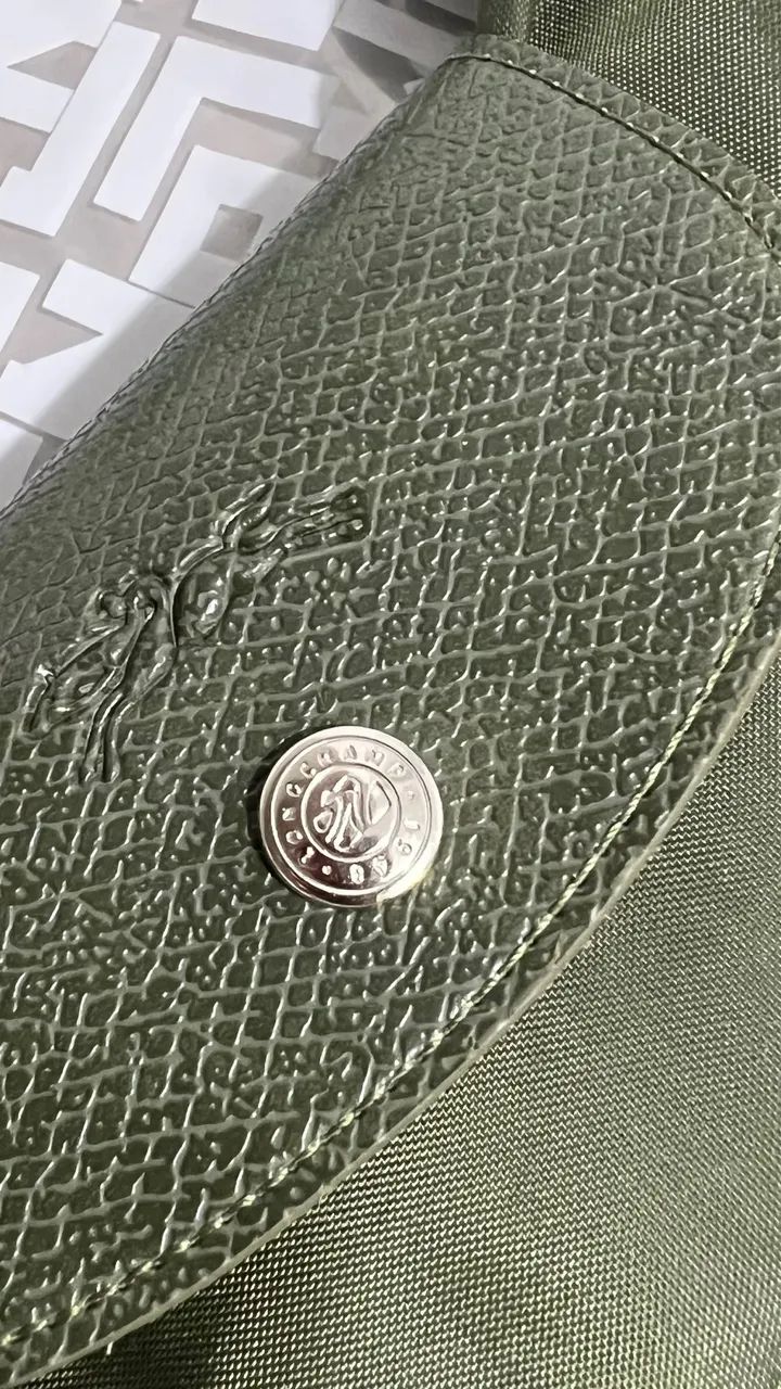 Bolsa LONGCHAMP verde militar g - Foto 4
