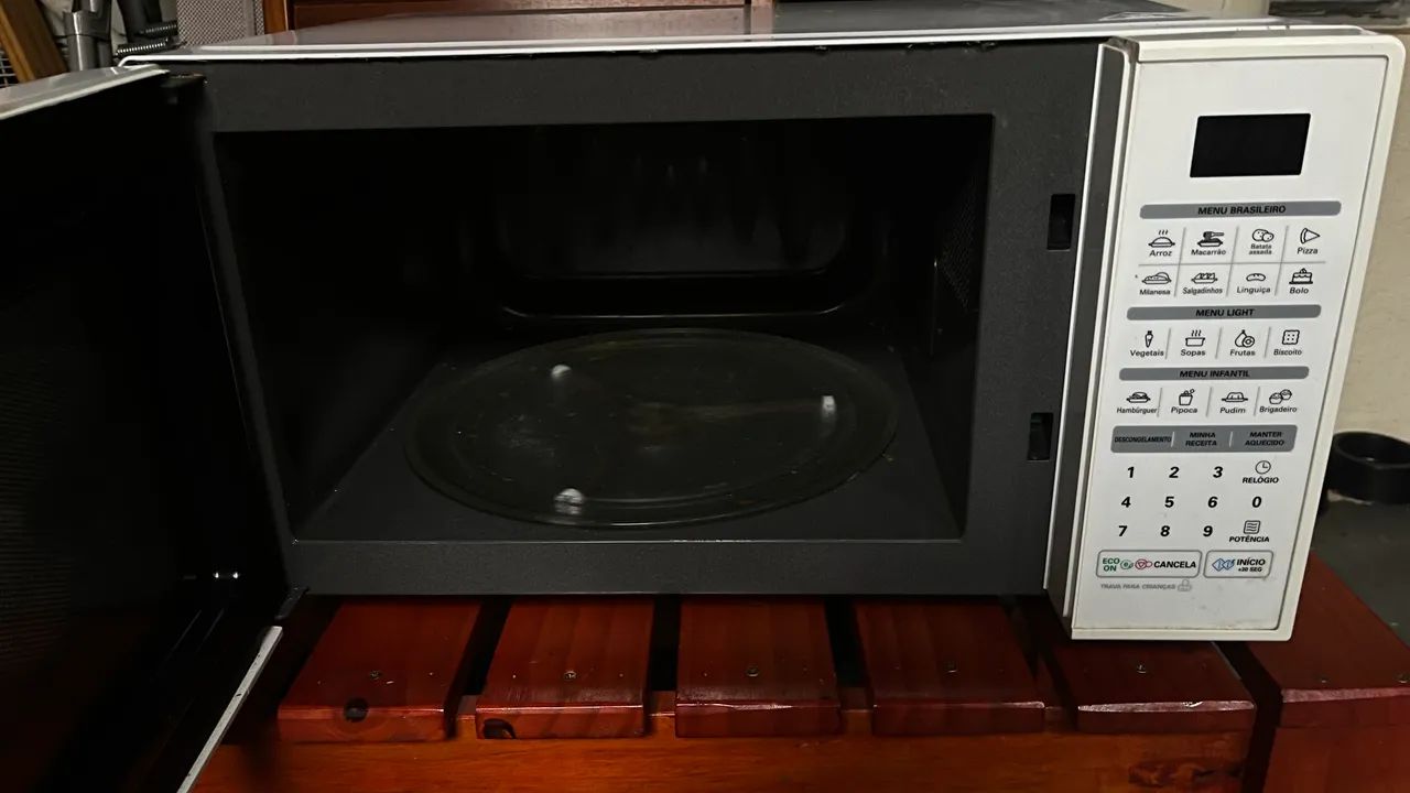 Microondas LG MS3052R Easy Clean - Foto 3