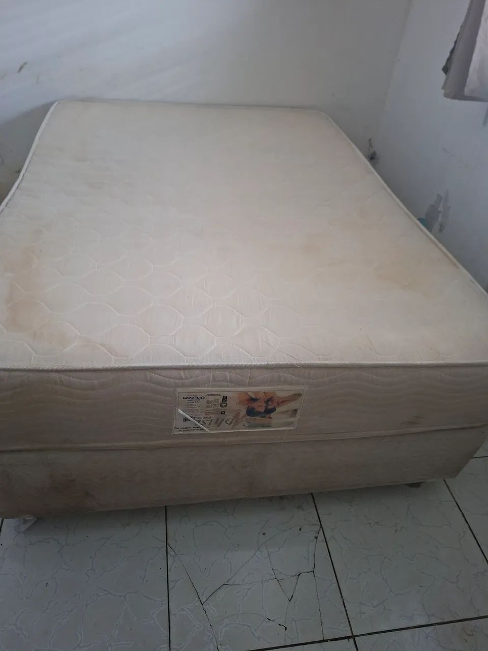Cama box casal