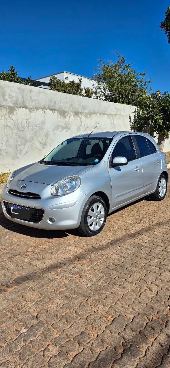 Nissan March MARCH SV 1.6 16V Flex Fuel 2014