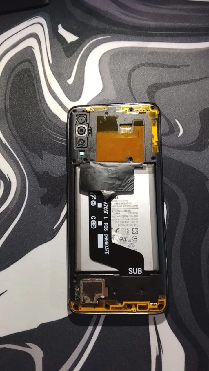 Samsung Galaxy a70 - R$130 - Foto 4