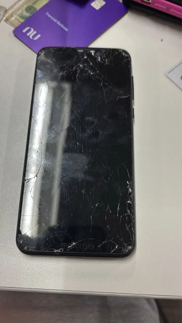 VENDO CELULAR QUEBRADO  - Foto 2