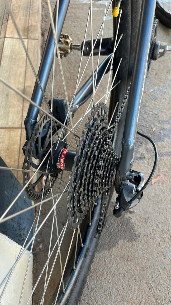Bicicleta Specialized Aro 29 - 12v SRAM - Suspensão Pro Shock - Foto 5