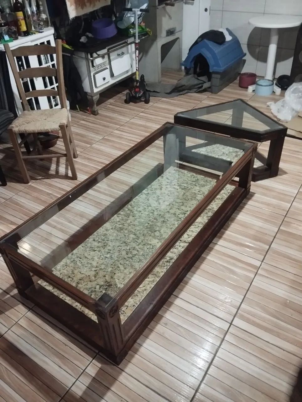 Mesa de centro + mesa de canto antigas 