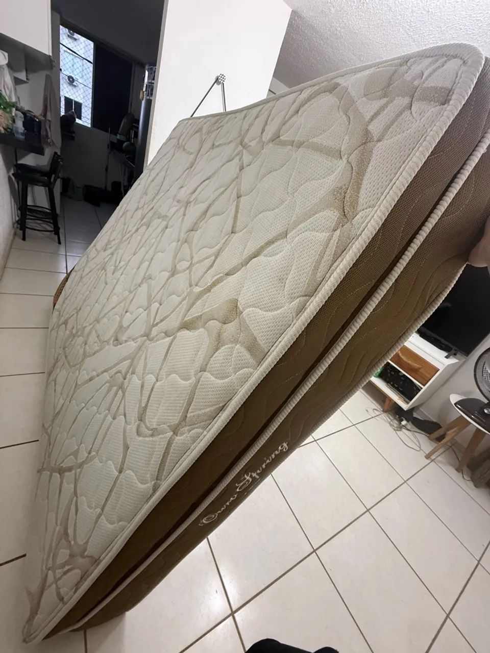 CAMA BOX QUEEN ORTOBOM EM PERFEITO ESTADO  - COLCHÃO COM PILLOW TOP  - Foto 4