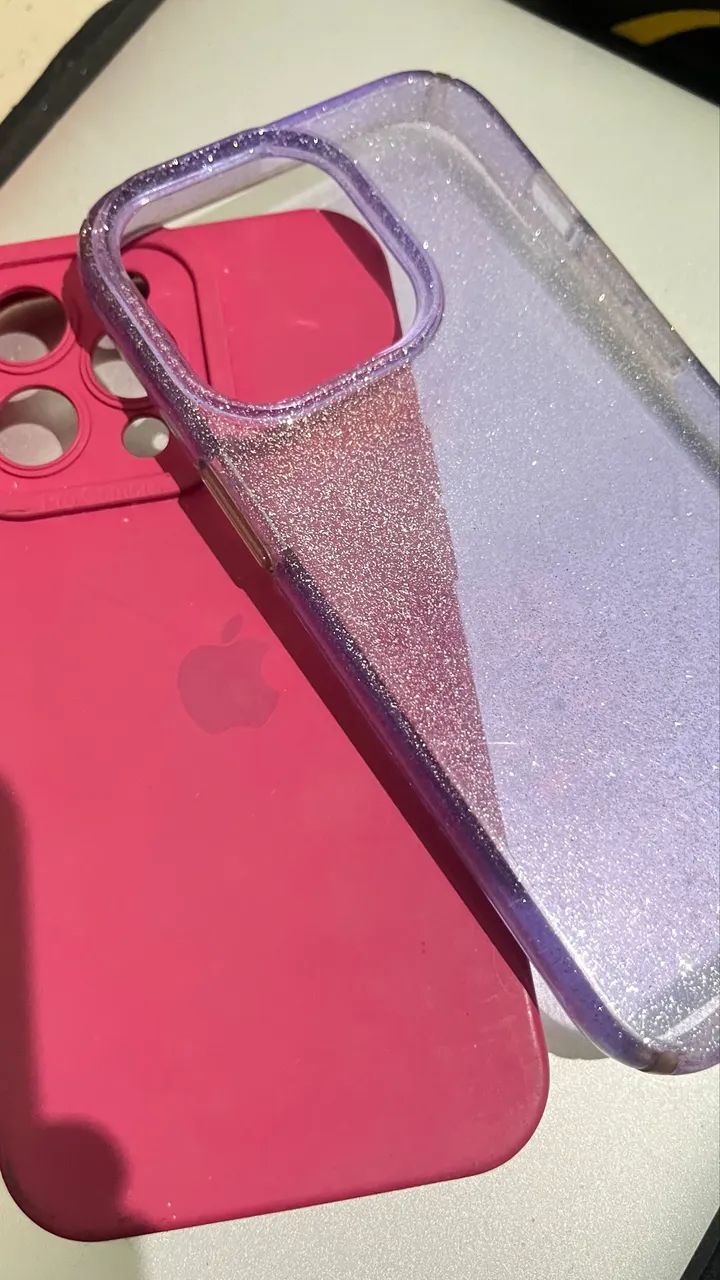 Duas Capas iPhone 13 PRO. 
