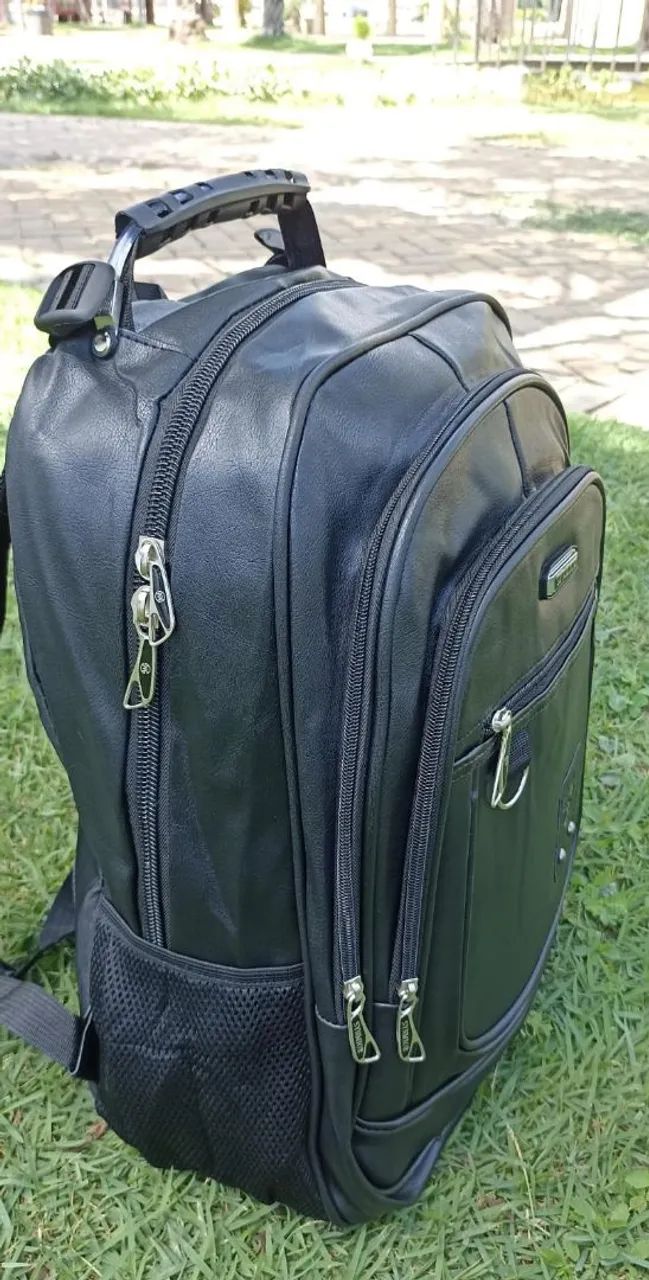 Mochila de Couro Reforçado Notebook Impermeável  - Foto 3