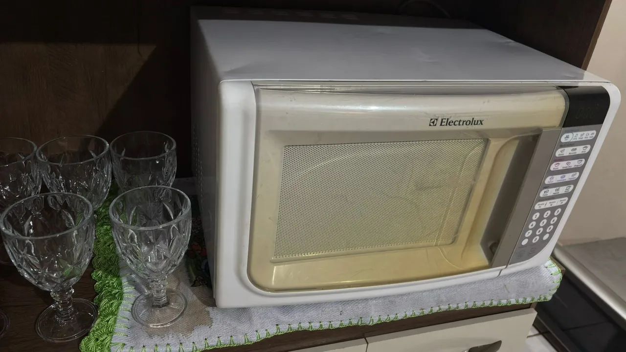 Microondas Eletrolux 31 litros  - Foto 2