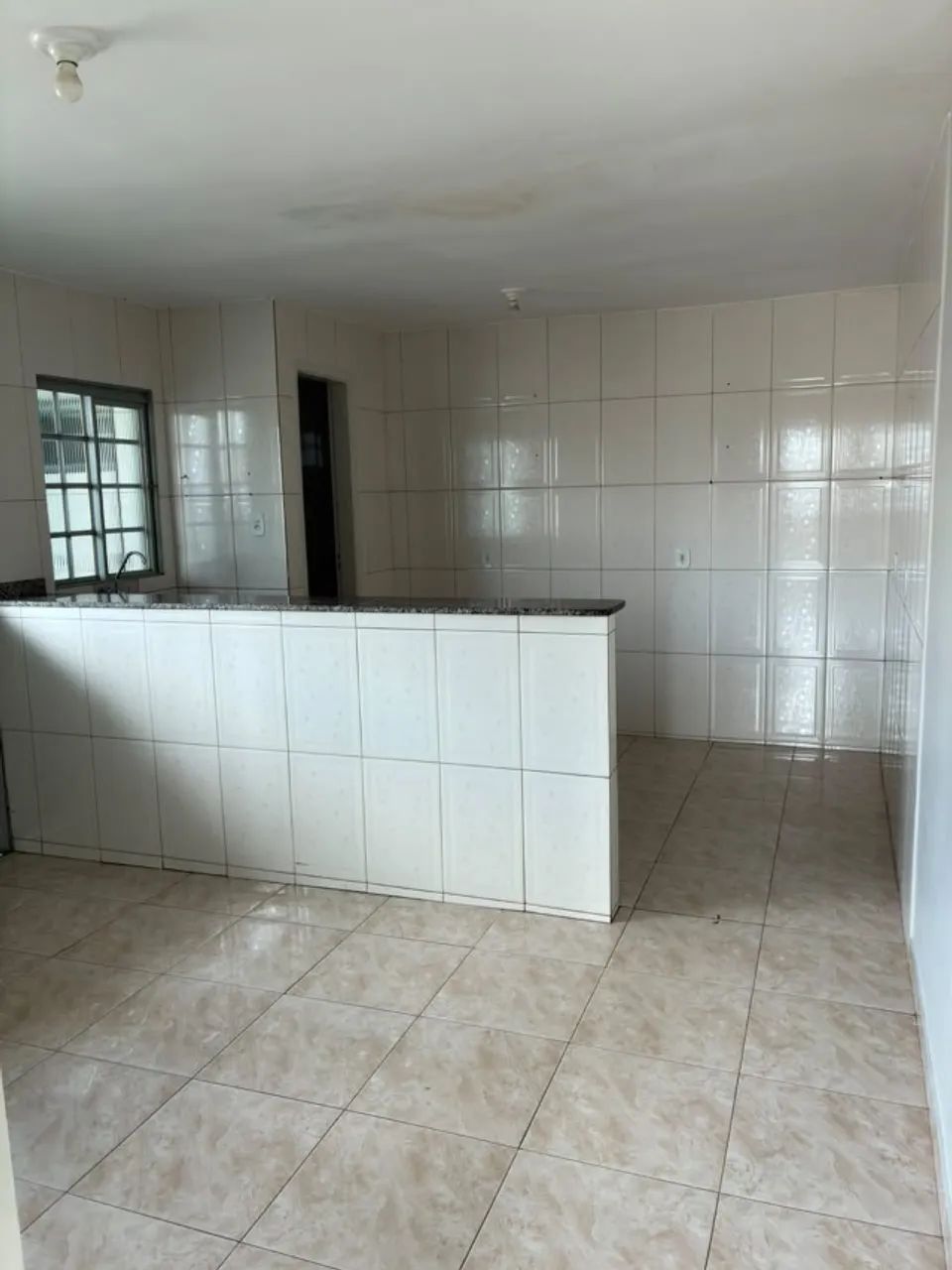 Kit net, na ceilândia Sul, 1 quarto e 1 garagem