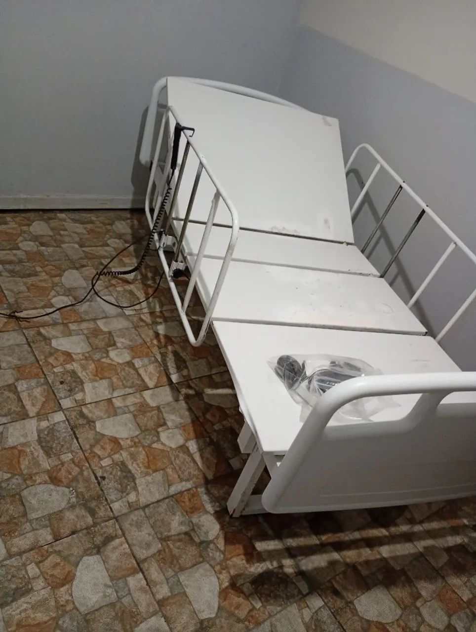 Cama hospitalar automática