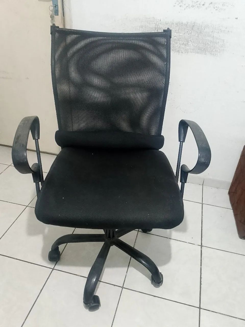 Cadeira Escritório, estrutura de metal. - Foto 2