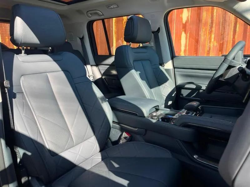 Denza B5 SUV híbrido plug-in, foto 14 de 18