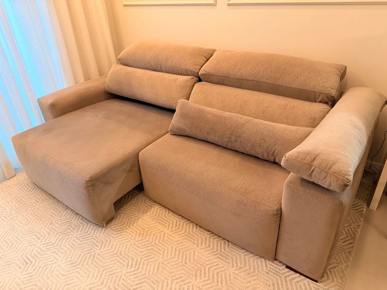Sofá com chaise retrátil 2,5metros - Foto 3