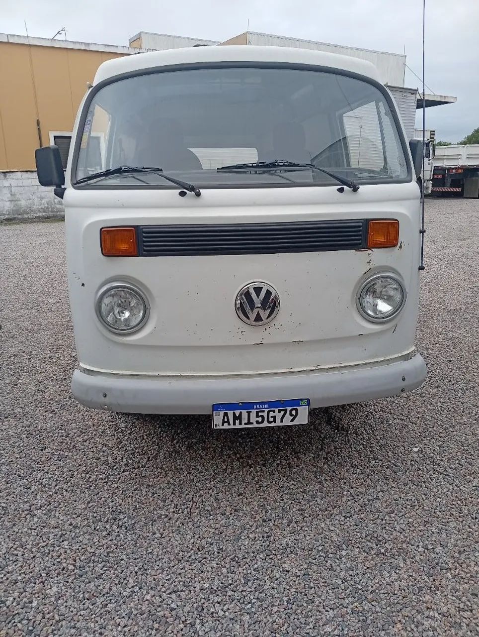 Volkswagen Kombi KOMBI FURGãO 2005