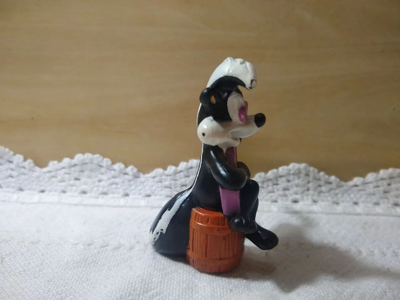Pepe lê gambá/ miniatura Warner /ótimo estado - Foto 3