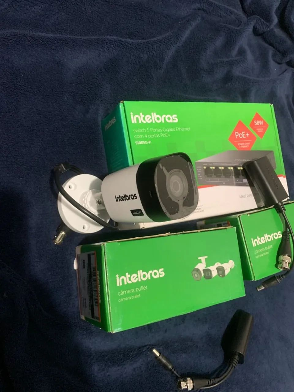 Câmeras intelbras e Switch intelbras