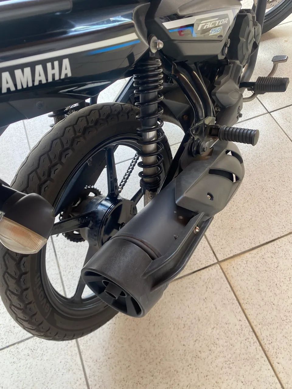 Vendo factor 21/22 , com 20.000 km - Foto 2