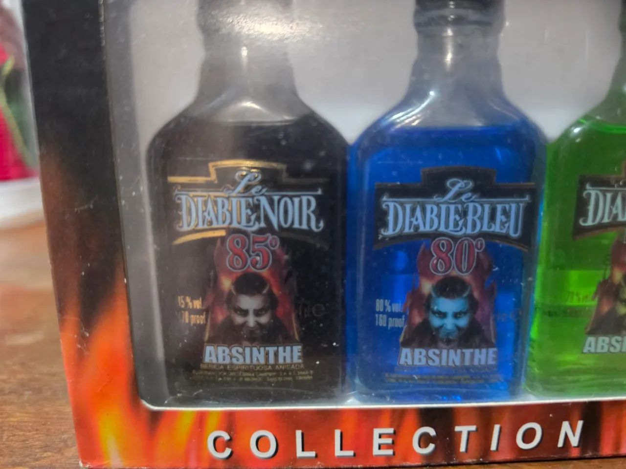  Kit Colecionador Miniaturas Absinthe Le Diable Collection - 5 Garrafas - Foto 3