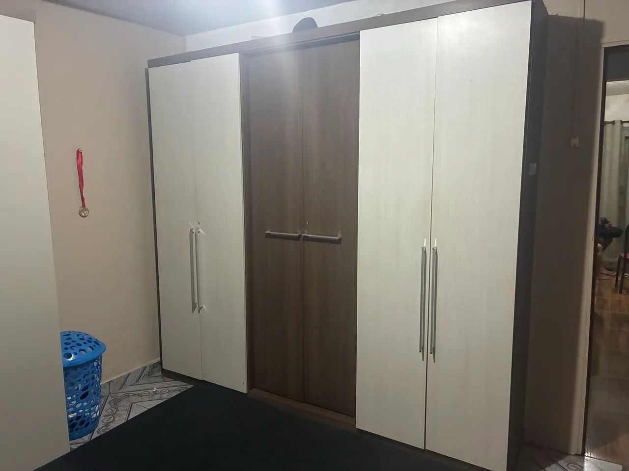 Guarda roupa 6 portas
