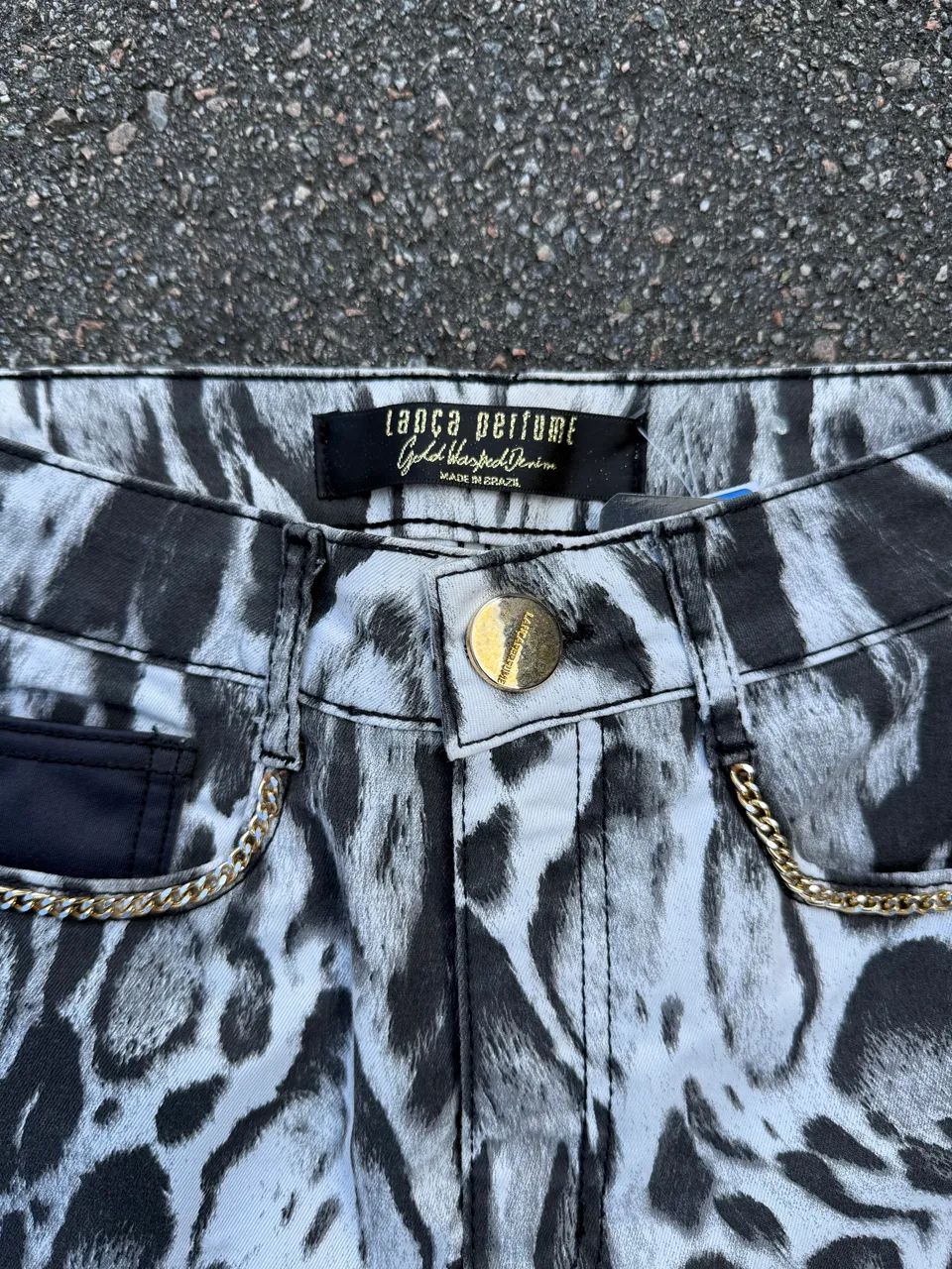 Calça jeans lança perfume  - Foto 3
