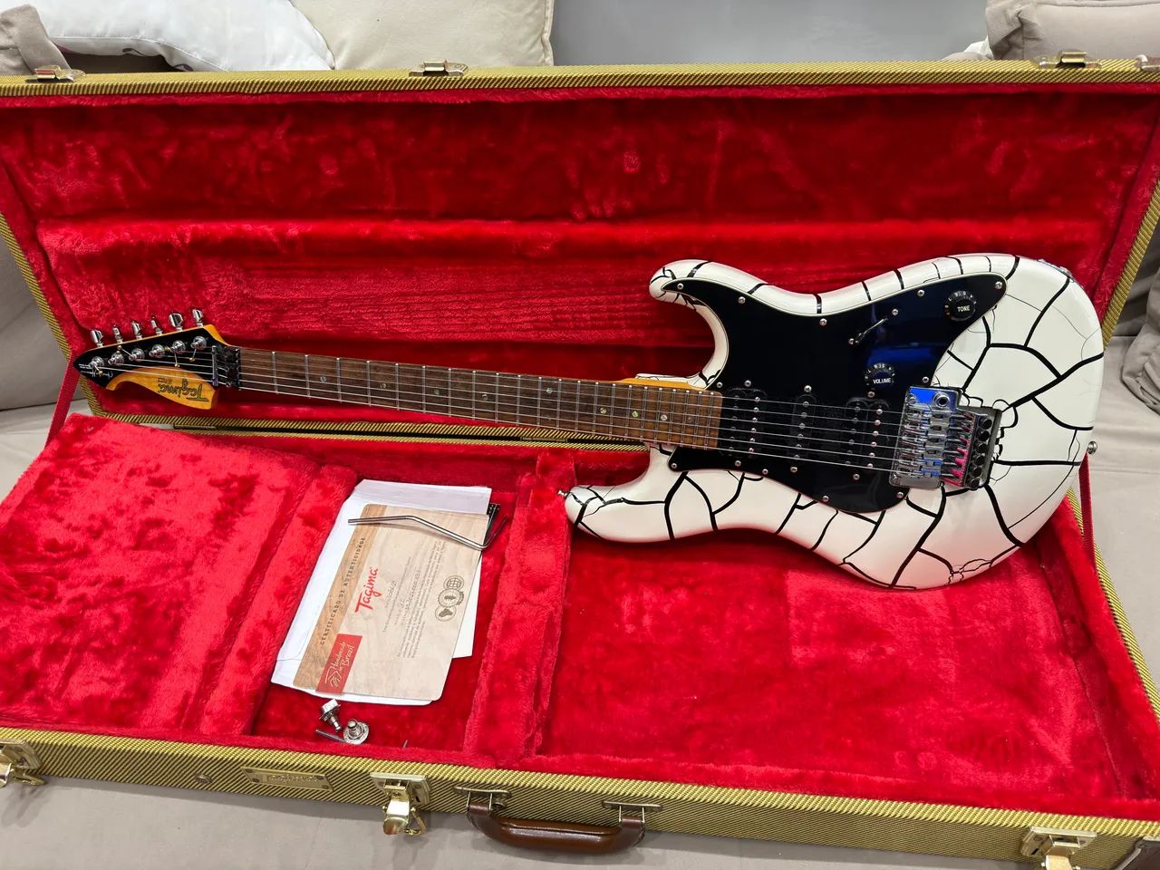 Guitarra tagima Juninho Afran 