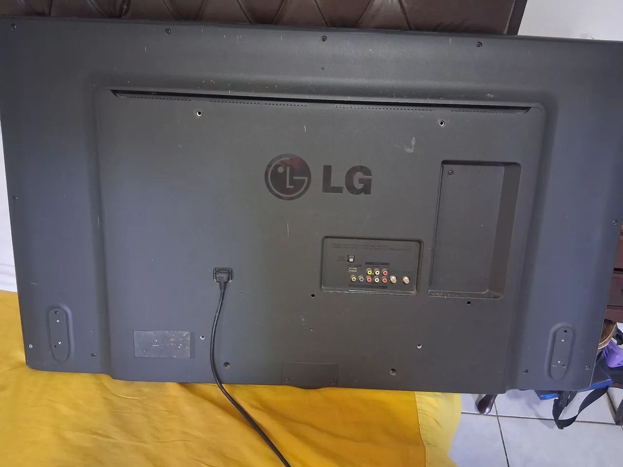 Tv LG Led 49 polegadas com tela quebrada  - Foto 3