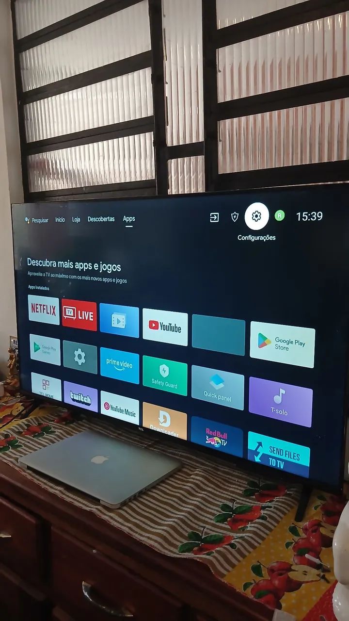 Vendo essa tv da marca TCL DE 43 polegadas SMART ANDROID TV TOP 