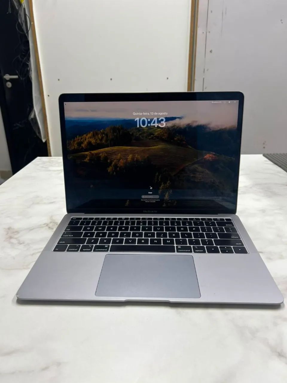 Macbook Air Model A1932