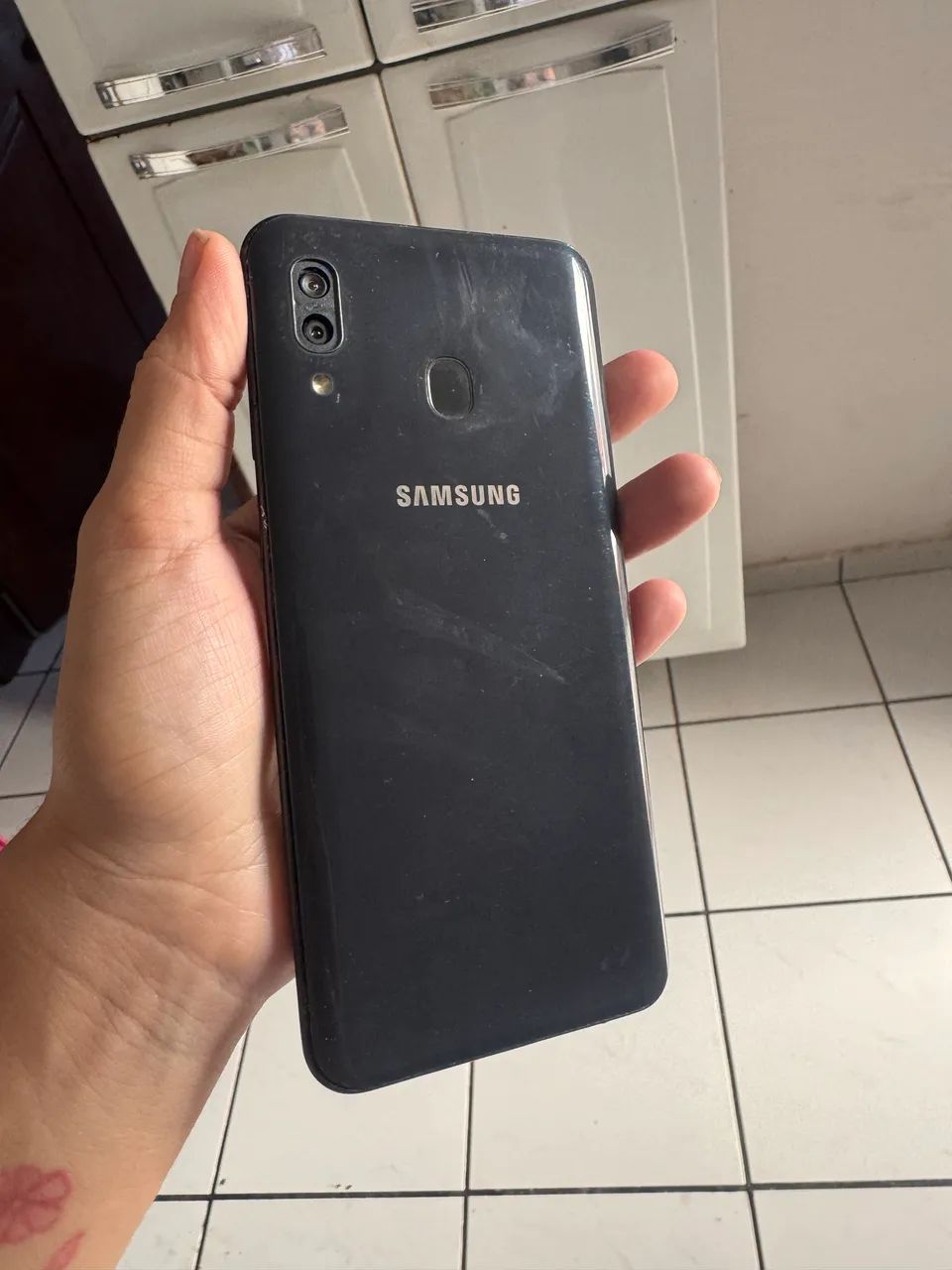 Vendo Samsung A20 - Foto 2