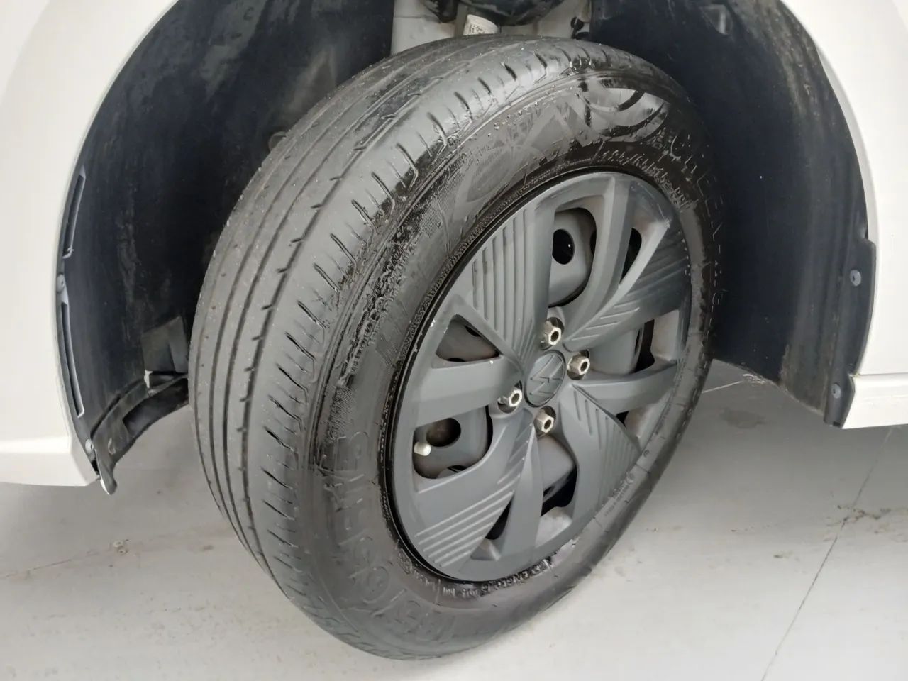 Volkswagen Polo Track 1.0 Flex 12V 5p, foto 11 de 18