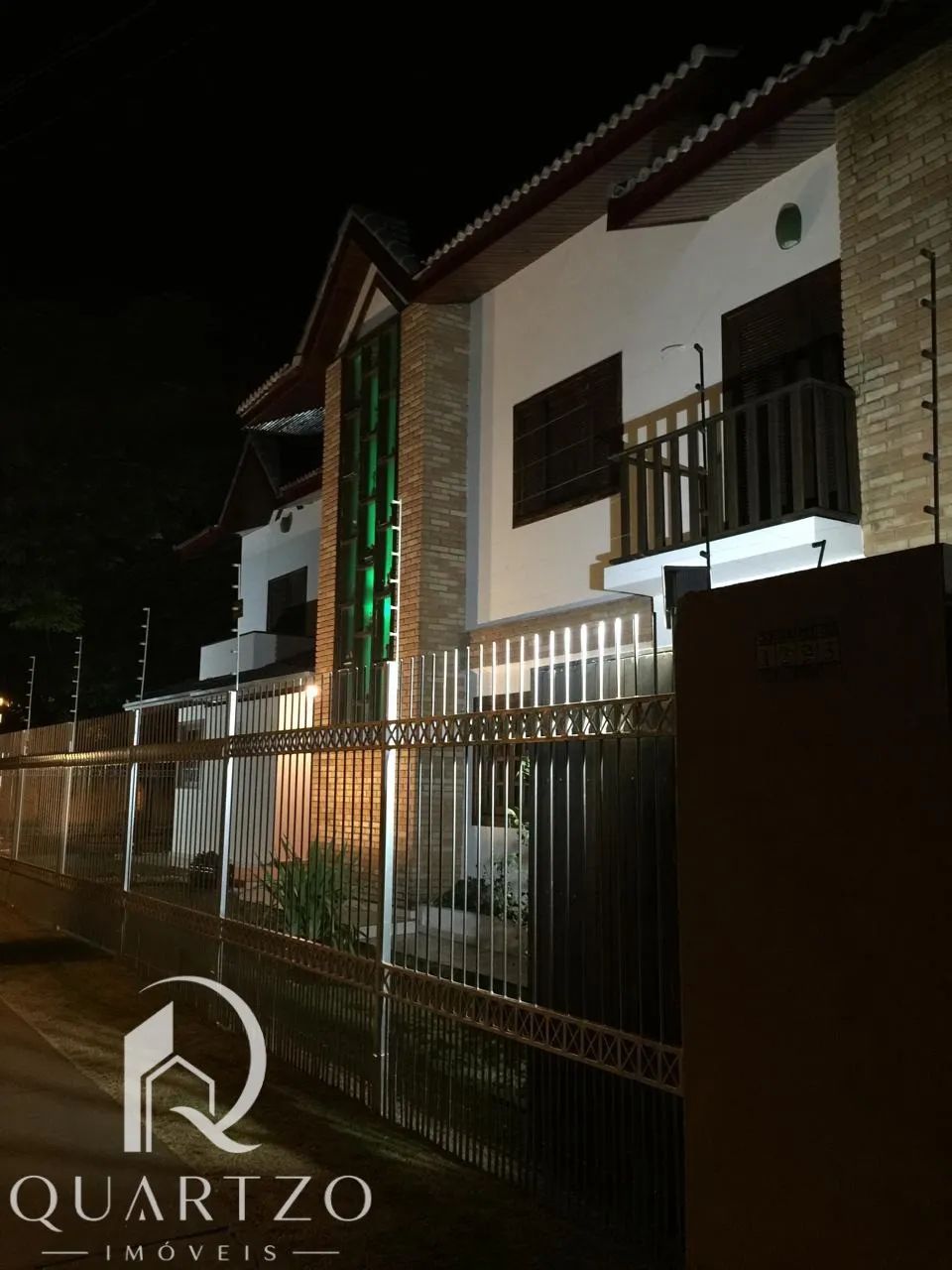 Casa na Zona 04 | 330 m² | 4 Quartos | 2 Suítes | Piscina - Foto 3