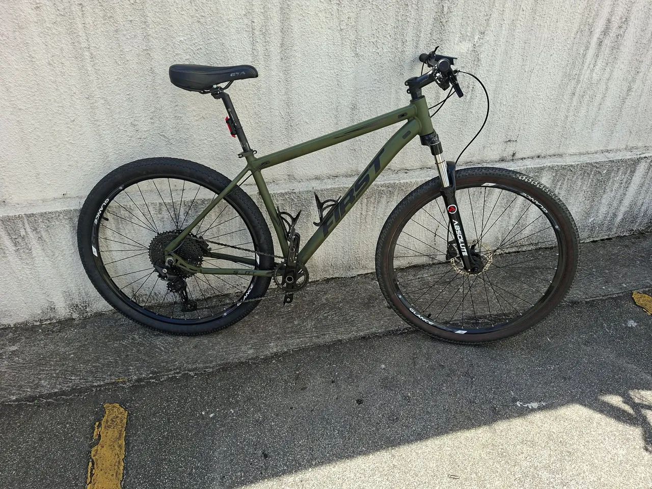 Bicicletaria MTB 12v FIRST 