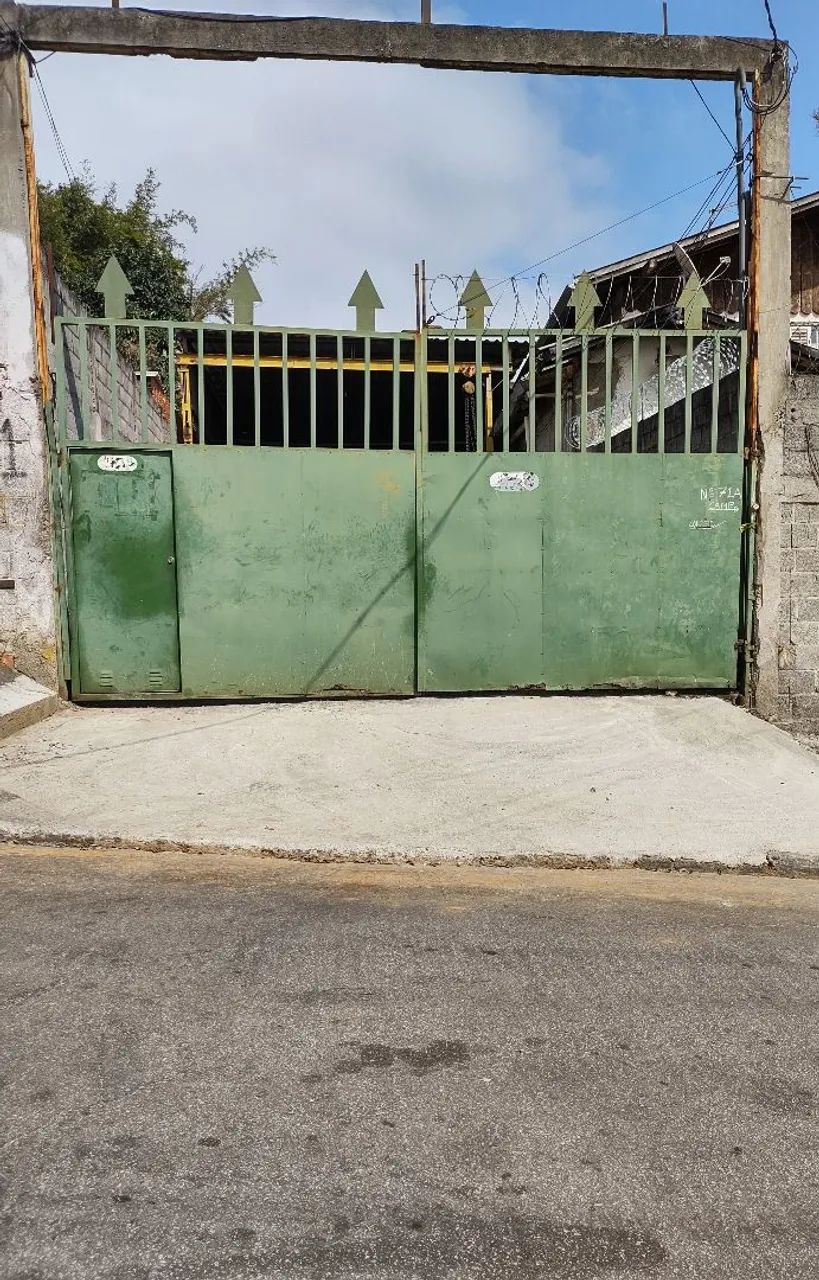Aluga-se galpão comercial 600m2 fácil acesso à BR 116
