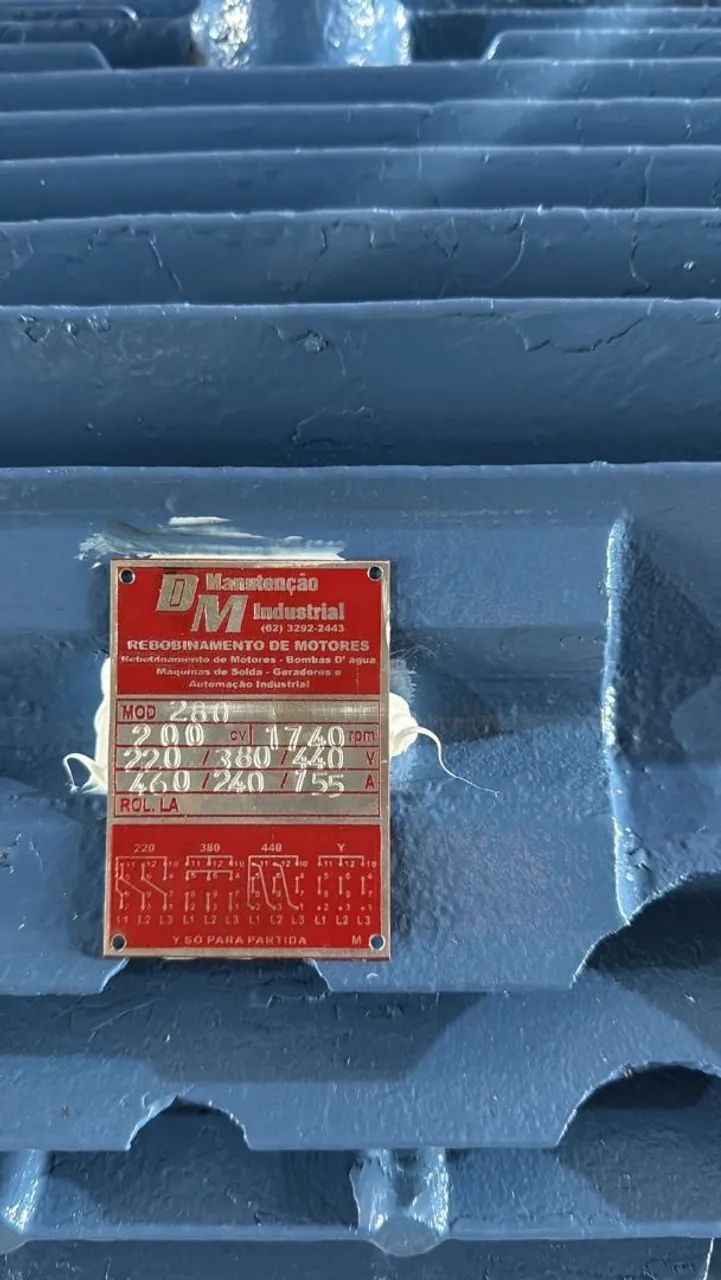 Motor 200 CV 4 polo 