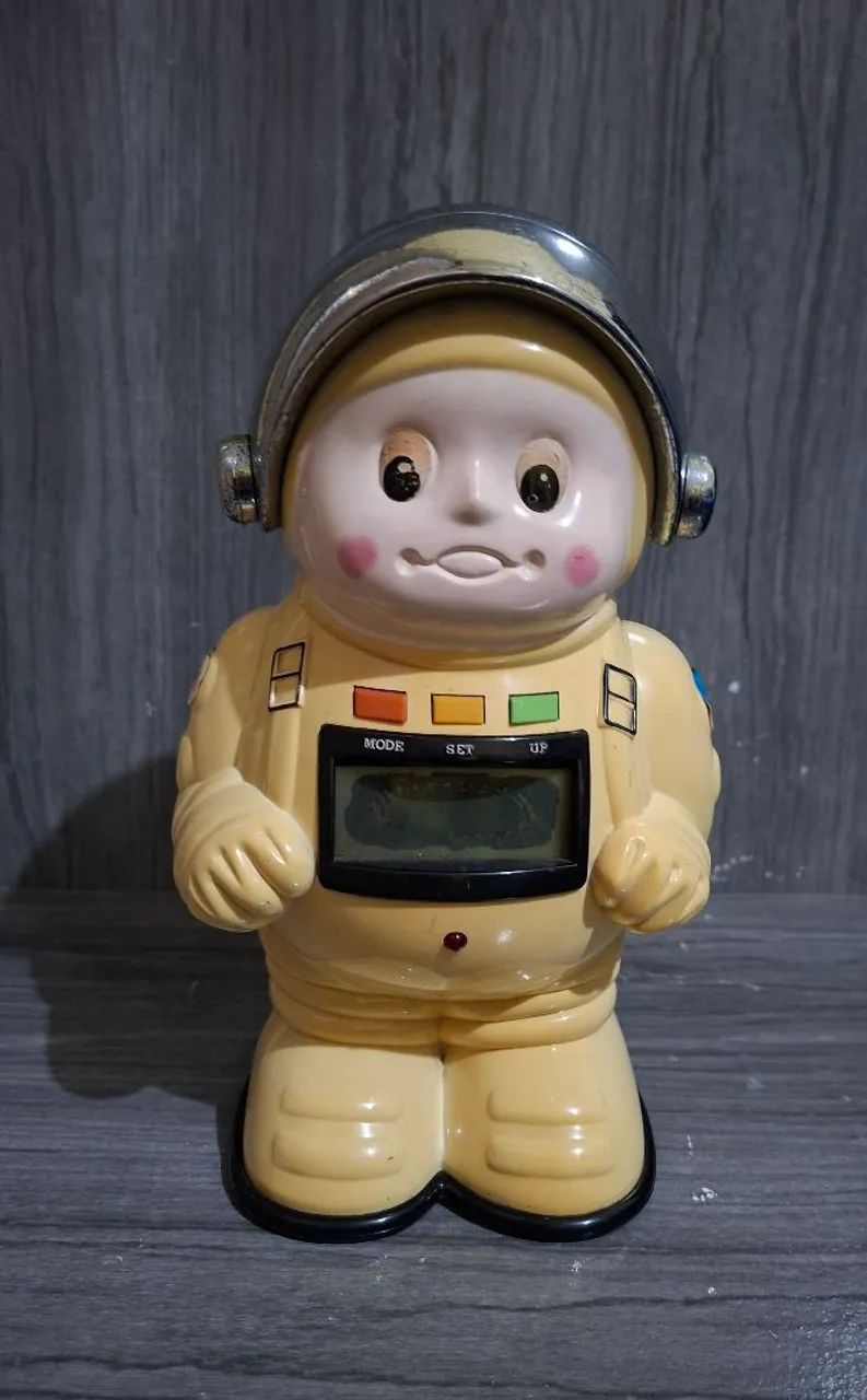 Robô astronauta Nasa vintage 