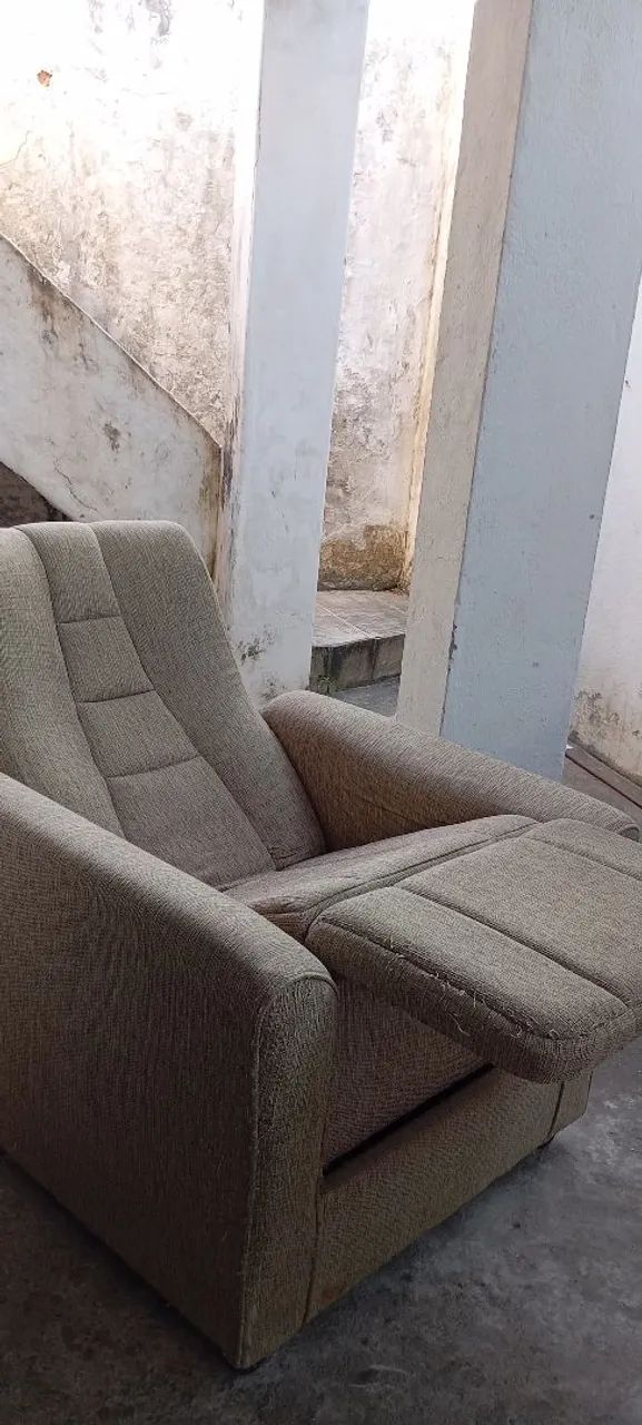 Vendo poltrona confortável semi nova  - Foto 3