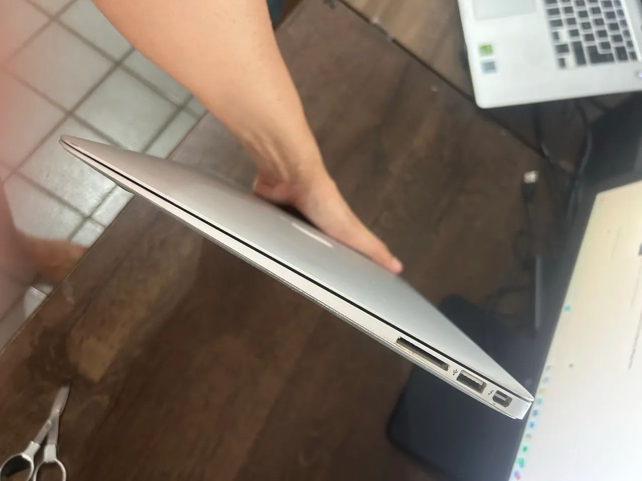 MacBook Air 13" 2014 /Intel Core i7 / 8 GB RAM / Carregador Original - Foto 5