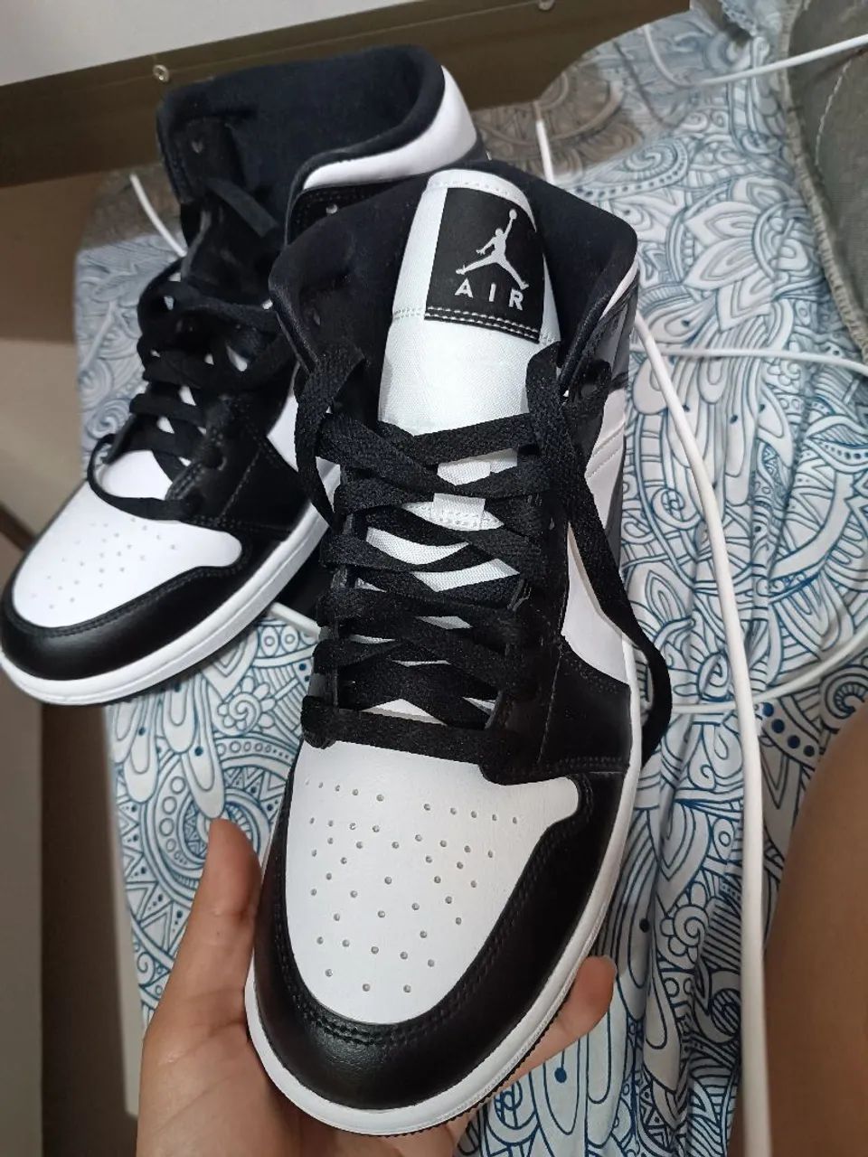 Air Jordan 1 Mid Original Preto e Branco - Novo/Perfeito