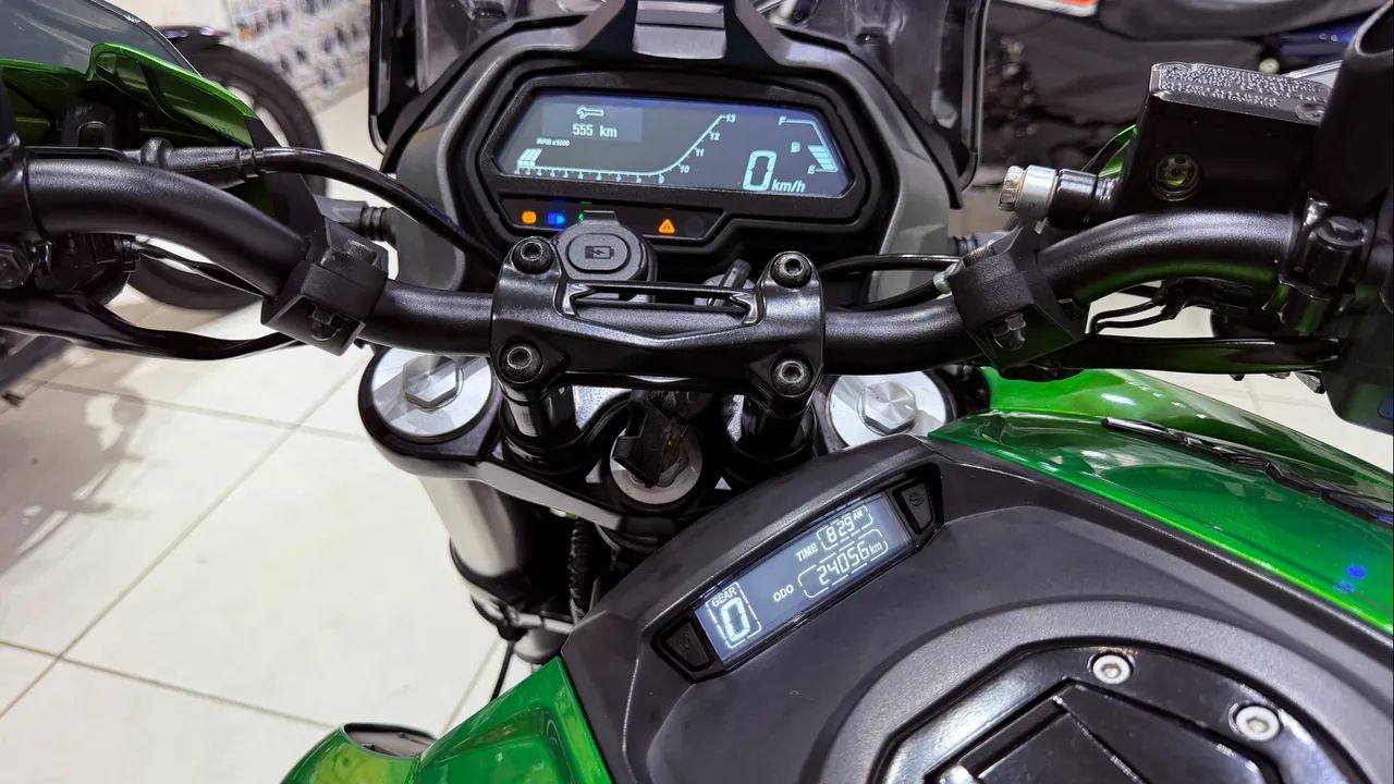 Bajaj Dominar 400 - Foto 3